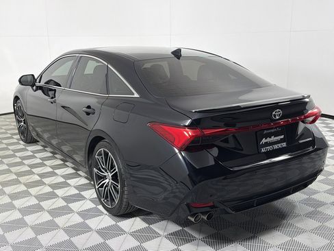 Used 2022 Toyota Avalon Touring w/ Advanced Safety Package image 7