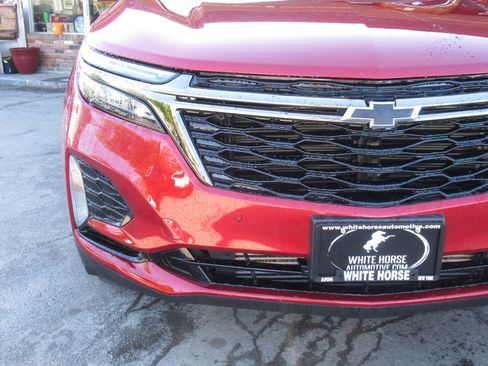 Used 2023 Chevrolet Equinox RS AWD/4WD image 3