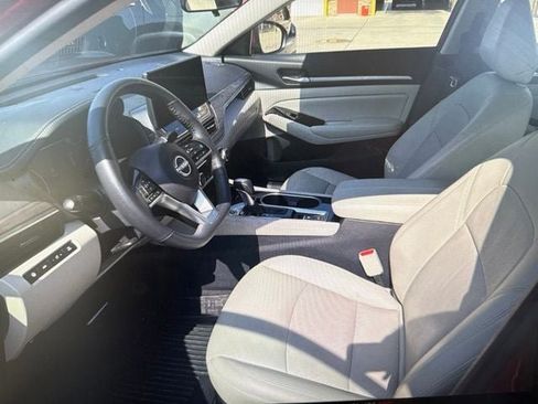 Used 2024 Nissan Altima 2.5 SL FWD image 5