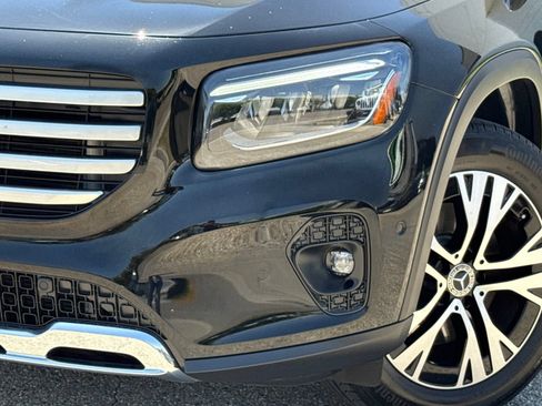 Used 2024 Mercedes-Benz GLB 250 image 3