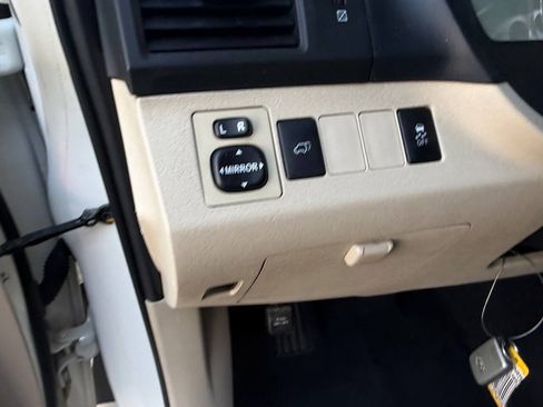 Used 2009 Toyota Venza FWD image 14