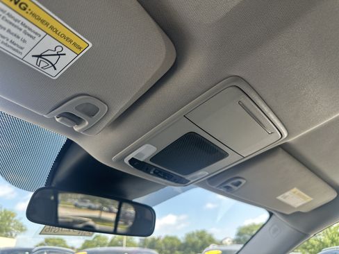 Used 2023 Honda Pilot LX image 29