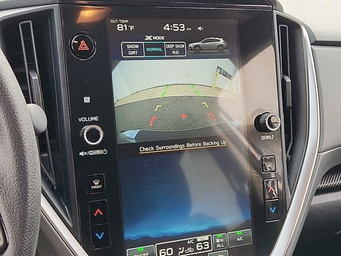 Used 2025 Subaru Crosstrek 2.0i Premium image 17