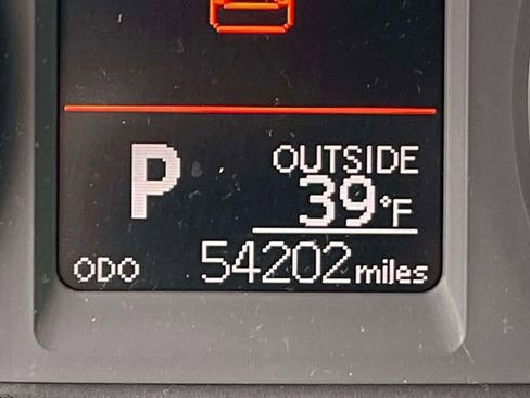 Certified 2018 Toyota Corolla LE image 29