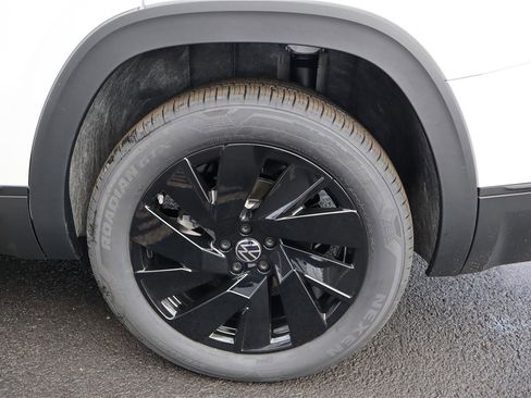 New 2026 Volkswagen Atlas SE image 10