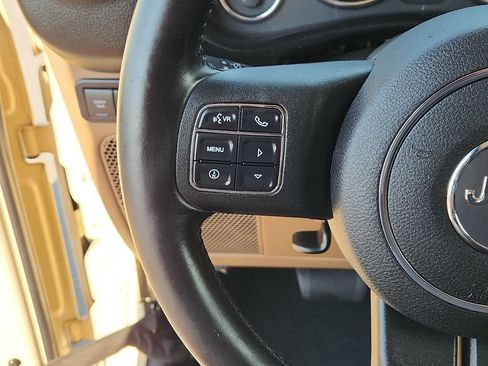 Used 2011 Jeep Wrangler Unlimited Rubicon w/ Dual Top Group AWD/4WD image 15