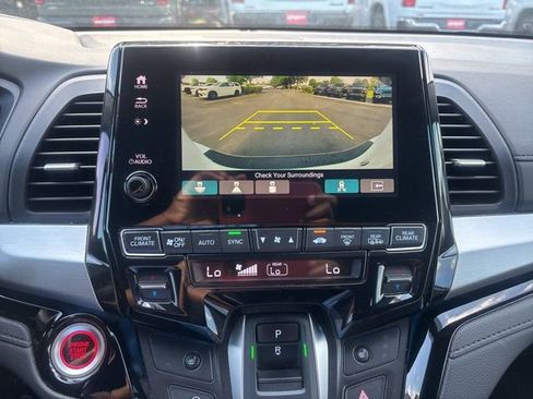 Used 2024 Honda Odyssey Touring image 32