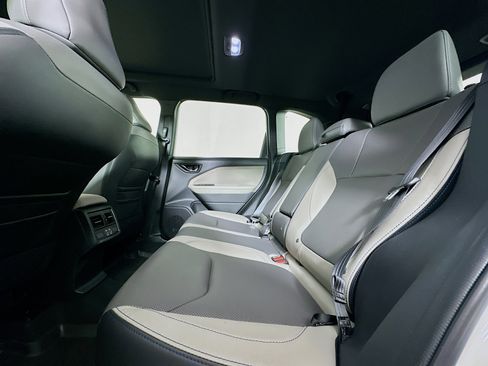 Used 2025 Subaru Forester Limited image 27