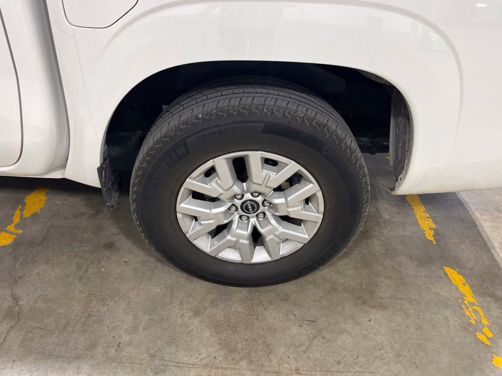 Used 2023 Nissan Frontier SV w/ Technology Package RWD image 12