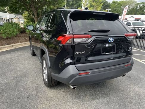 Certified 2023 Toyota RAV4 XLE w/ XLE Grade Weather Package AWD/4WD image 6