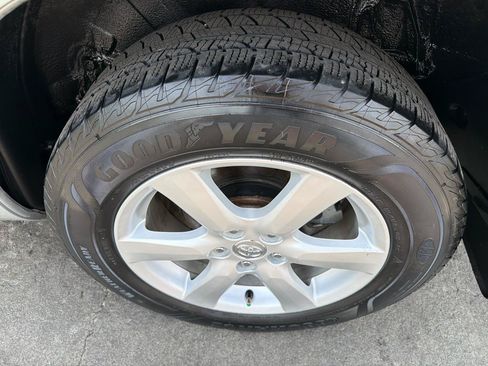 Used 2008 Toyota RAV4 Limited AWD/4WD image 18