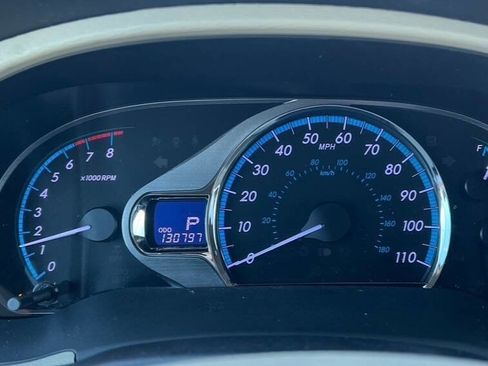 Used 2012 Toyota Sienna XLE w/ Premium Pkg image 15