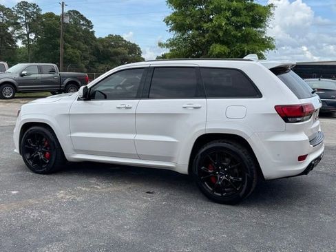 Used 2017 Jeep Grand Cherokee SRT AWD/4WD image 5