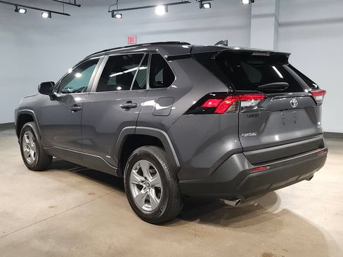 Certified 2024 Toyota RAV4 LE AWD/4WD image 5