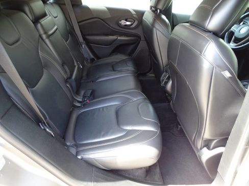 Used 2017 Jeep Cherokee Limited w/ Safetytec Group AWD/4WD image 34