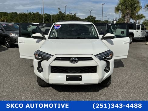 Used 2022 Toyota 4Runner SR5 image 31