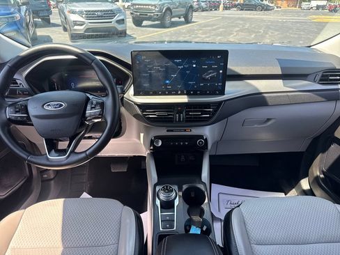 Used 2024 Ford Escape SE FWD image 30