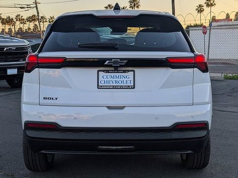 New 2027 Chevrolet Bolt LT w/ Comfort Package FWD image 9