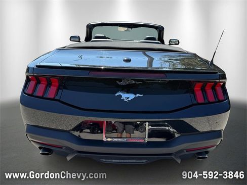 Used 2024 Ford Mustang Premium image 4