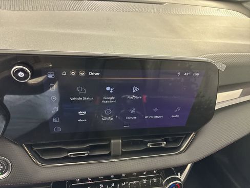 Used 2025 Chevrolet Equinox RS w/ Convenience Package III image 17