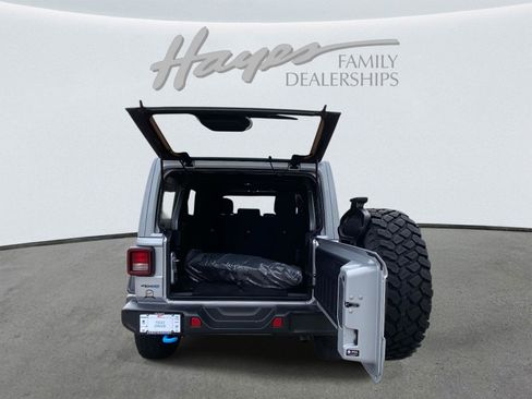 Certified 2023 Jeep Wrangler Unlimited w/ Sun & Screen Package image 6