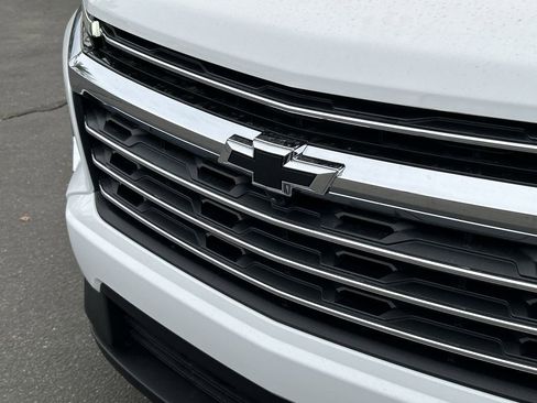 Used 2025 Chevrolet Traverse LT w/ Sun and Wheel Package image 32