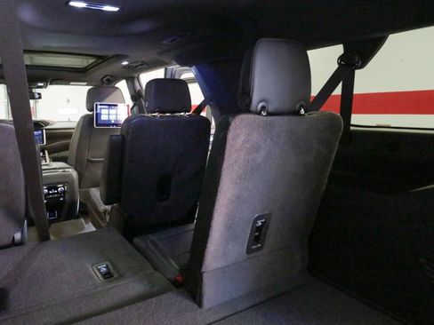 Used 2021 GMC Yukon XL Denali AWD/4WD image 27