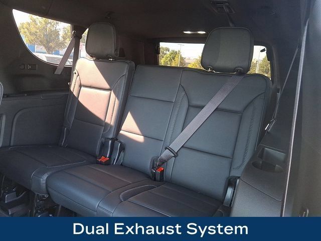 Used 2024 GMC Yukon XL Denali w/ Advanced Technology Package AWD/4WD image 33
