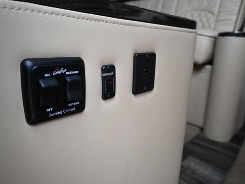 Used 2019 Mercedes-Benz Sprinter 170 image 32