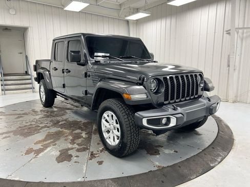 Used 2023 Jeep Gladiator Sport AWD/4WD image 10