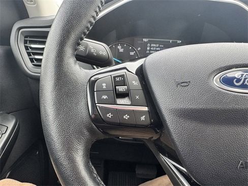 Used 2021 Ford Escape SEL image 22