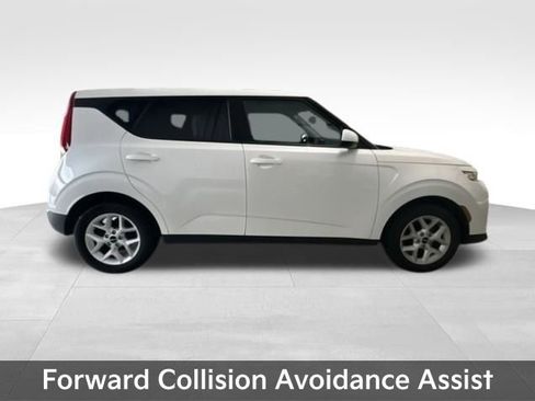 Used 2022 Kia Soul LX w/ Technology Package FWD image 10