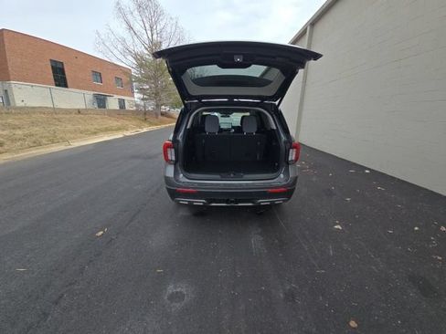 New 2026 Ford Explorer Active w/ Active Comfort Package AWD/4WD image 10