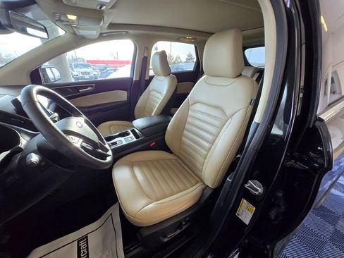 Used 2022 Ford Edge SEL w/ Convenience Package image 8