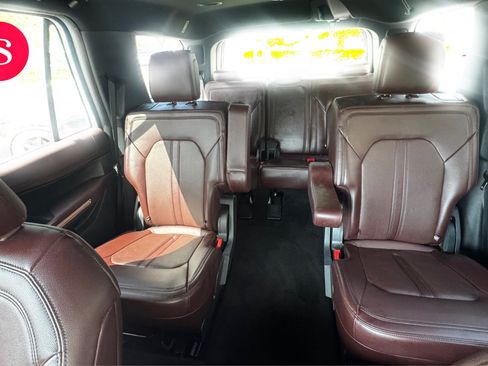 Used 2023 Ford Expedition Limited AWD/4WD image 20