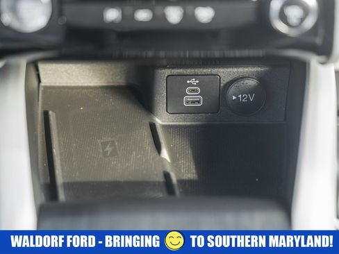 Used 2025 Ford Escape SE w/ PHEV Premium Package image 26
