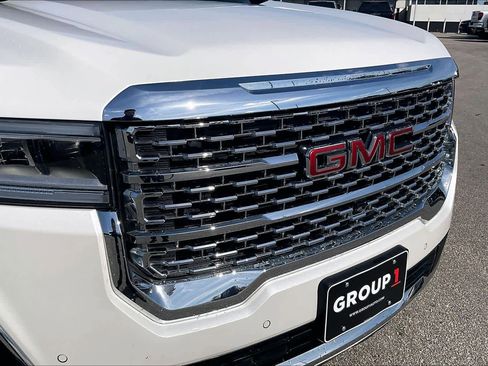 Certified 2023 GMC Acadia Denali w/ Denali Ultimate Package image 29