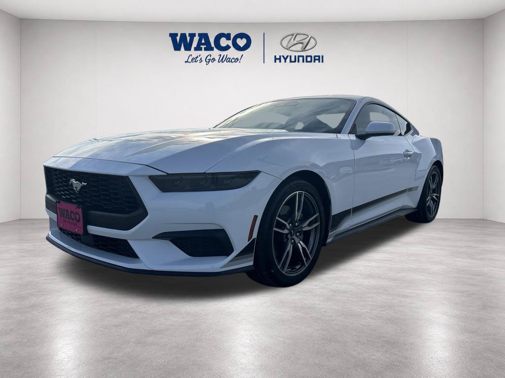Used 2025 Ford Mustang Coupe RWD image 3