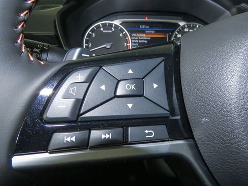 Used 2025 Nissan Altima 2.5 SR w/ SR Premium Package image 17