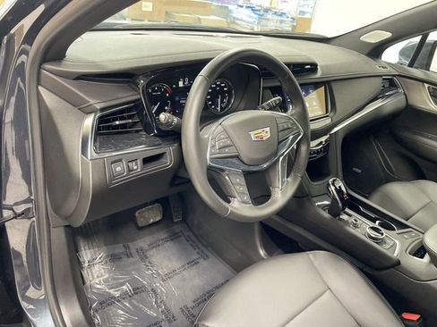 Used 2021 Cadillac XT5 Premium Luxury image 14