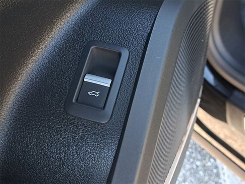 Certified 2023 Audi Q5 2.0T Premium Plus w/ Premium Plus Package image 21