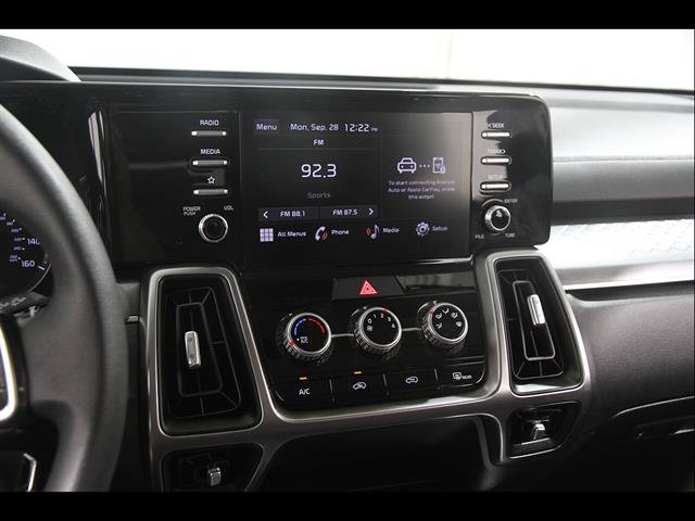 Used 2023 Kia Sorento LX AWD/4WD image 9