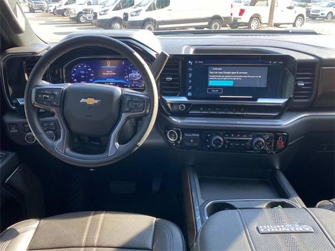 Used 2024 Chevrolet Silverado 3500 High Country w/ Technology Package image 8