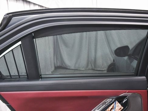 Used 2023 BMW i7 xDrive60 image 15