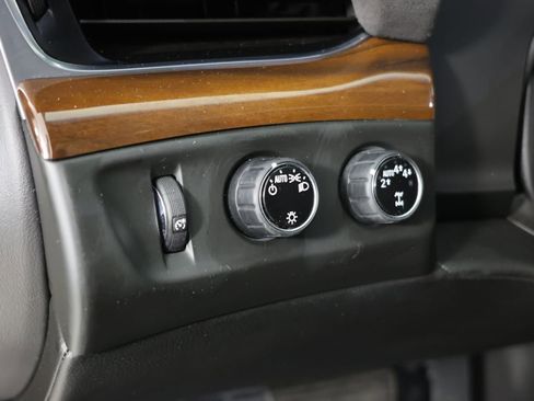 Used 2020 Cadillac Escalade Luxury AWD/4WD image 26
