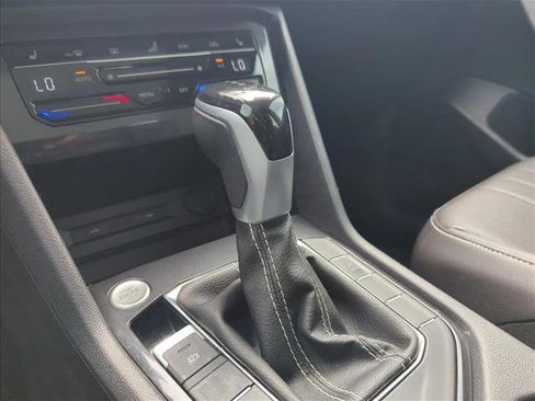Used 2023 Volkswagen Tiguan SE FWD image 12