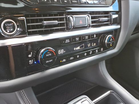 Used 2024 Nissan Pathfinder Platinum w/ Cargo Package image 25