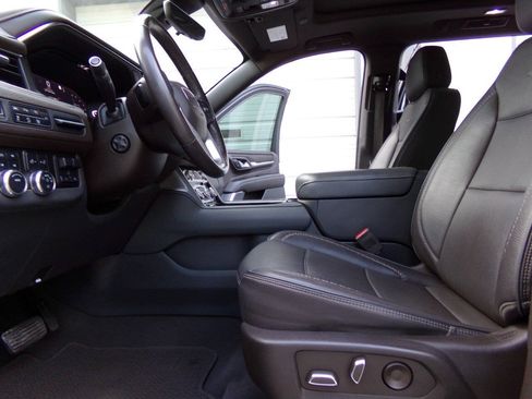 Used 2022 GMC Yukon Denali w/ Denali Premium Package AWD/4WD image 19