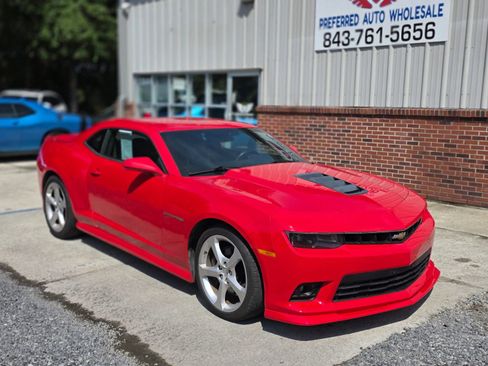 Used 2015 Chevrolet Camaro SS RWD image 2