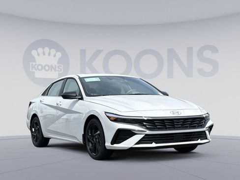New 2026 Hyundai Elantra SEL Sport Premium FWD image 10